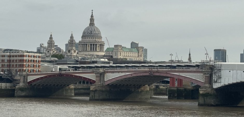 Miért éppen London?